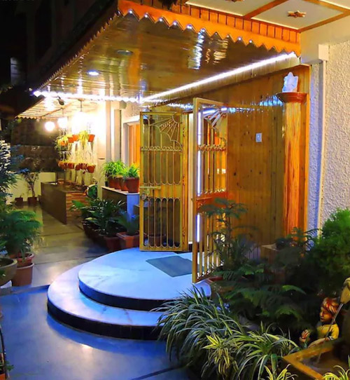 Hotel Chaman Palace