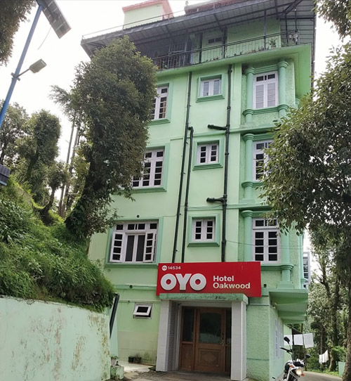 Hotel Oakwood